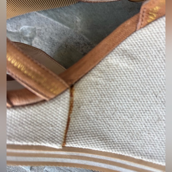 Coach Caroline Leather Wedge Sandal Size 8B
Beach Summer Vacation Rare Beaded - Picture 9 of 15